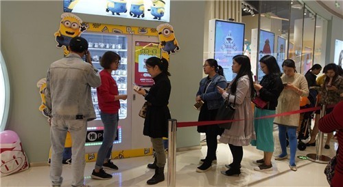 開業(yè)3天業(yè)績達(dá)32萬的“黑”店，為什么寧愿排隊(duì)也要去？