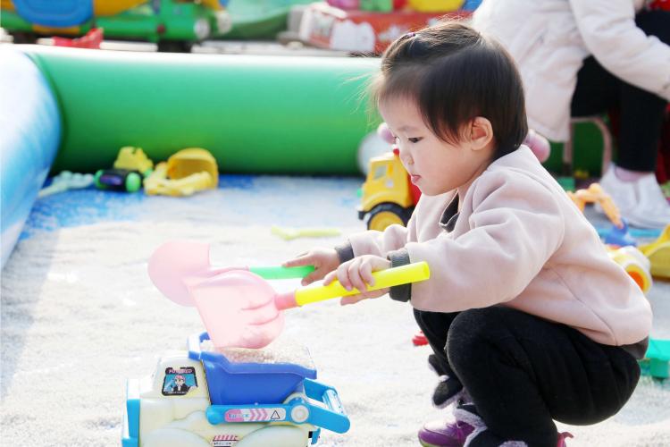 北京允許非婚生子女隨母落戶:非新規(guī)且審核嚴(yán)格