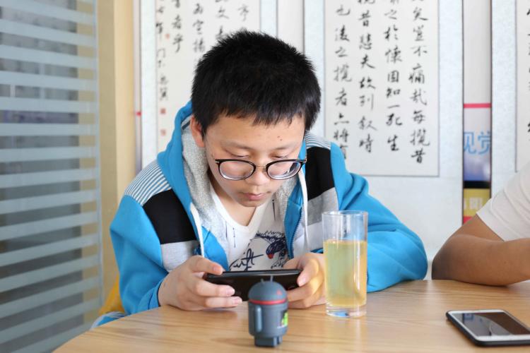 浙江：禁用App布置作業(yè) 兒童近視率納入政府考核