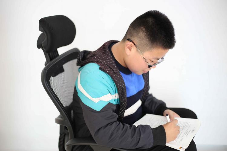 安徽將糾正教師過度依賴手機布置作業(yè)、公布考試排名等