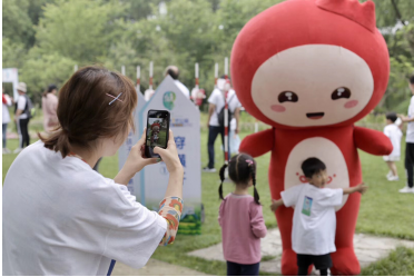 多藝藝術(shù)助力公益親子跑，和吳尊一起見證寶貝成長