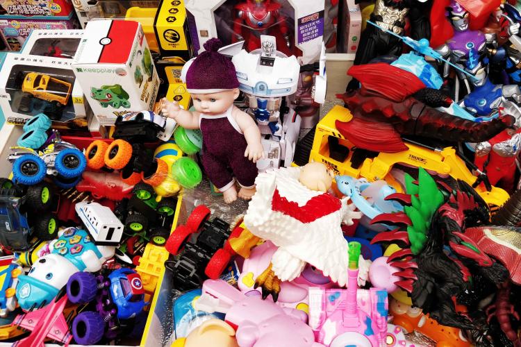 玩具江湖：“名門正派”和“妖魔鬼怪”間的恩怨情仇