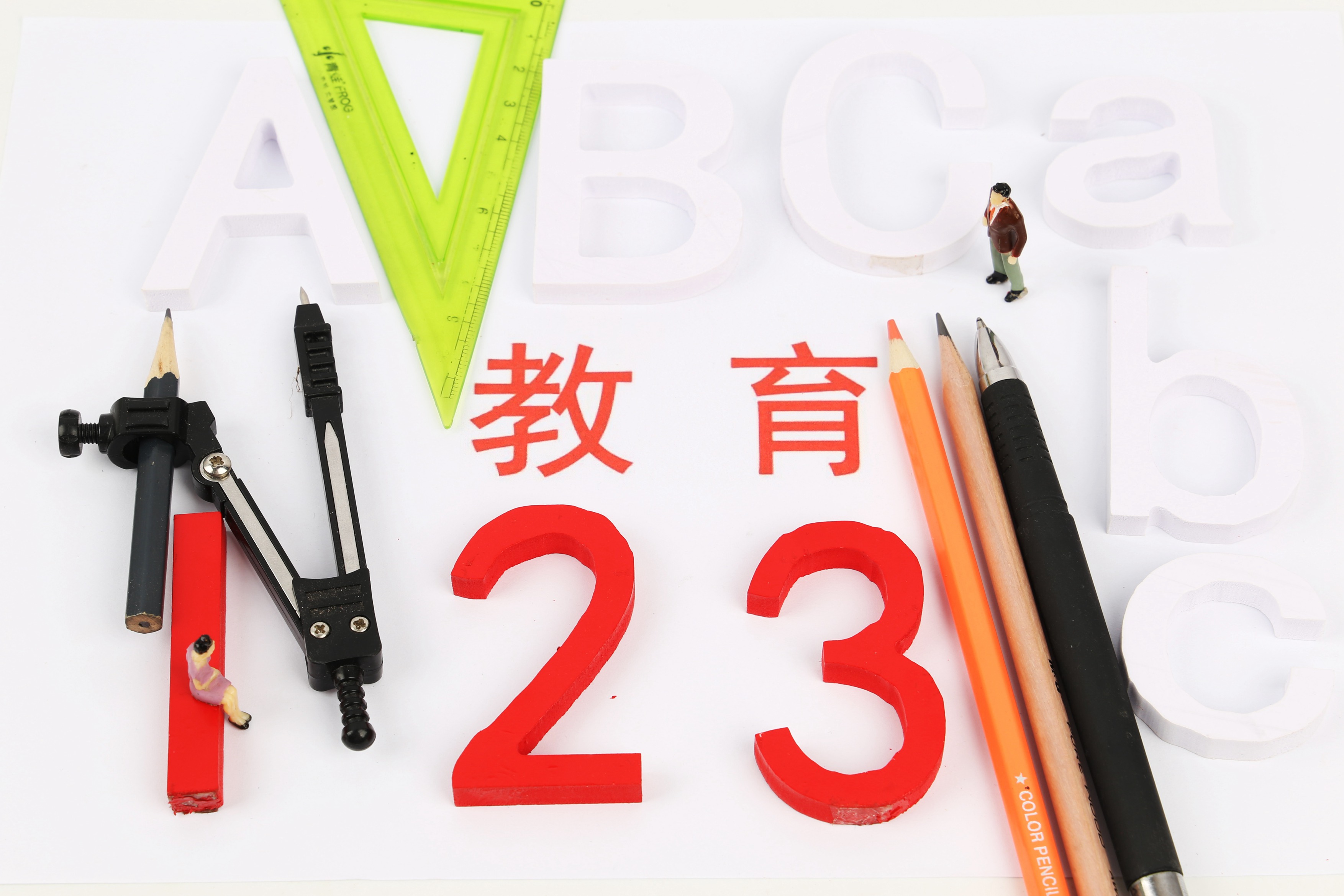 孩子六歲前要嚴管 青春期少干預(yù)