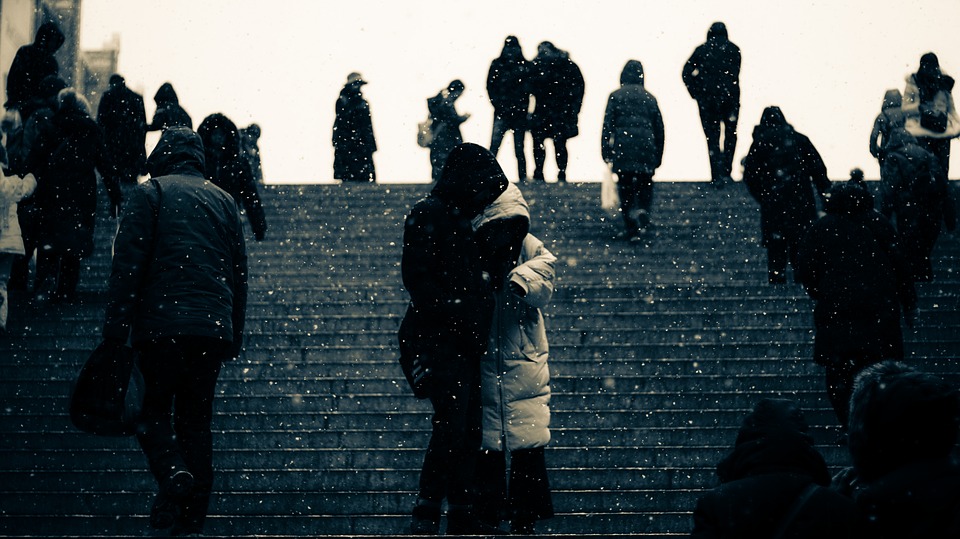 離家千里，他們在默不作聲的愛你