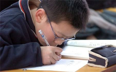 電子時代如何保護兒童的眼睛 這4招要謹記