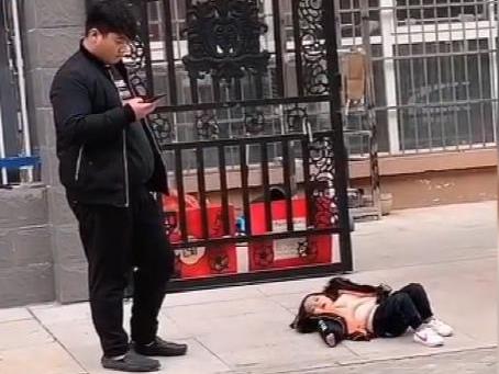 “超有耐心爸爸”面對超有耐力的女兒走紅 你中槍了嗎？