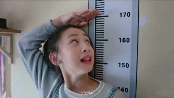 11歲森碟身高1米7趕超老爸，百萬“準女婿”刷爆評論區(qū)：“田亮怎么養(yǎng)的女兒？”