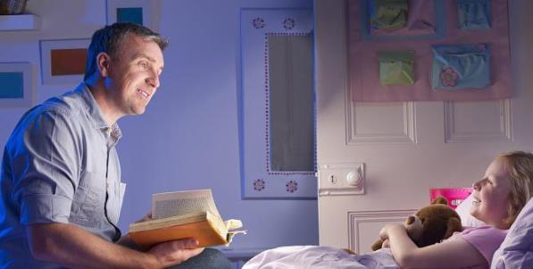 研究發(fā)現(xiàn)父親對(duì)幼兒早期語言的影響更大