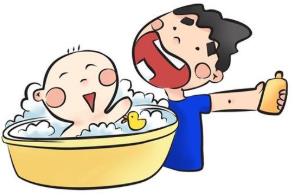 注意！孩子3歲以后不宜與異性家長同洗澡