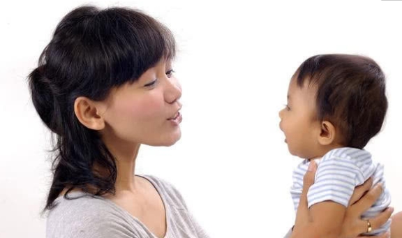 讓寶寶盡早開口說話的六個小秘招