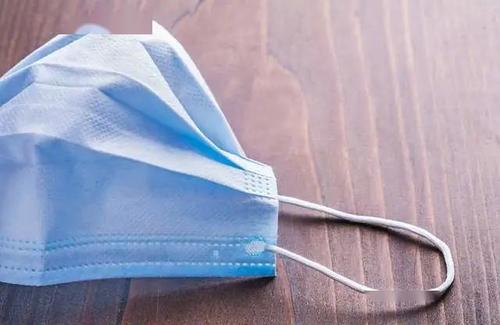 天太熱想摘口罩怎么辦？鐘南山等專家這樣說