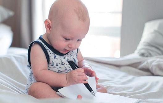 當(dāng)孩子進(jìn)入“識(shí)字敏感期”,我們能做點(diǎn)什么?