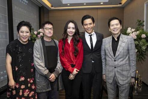 向太曝向佐將赴臺陪郭碧婷待產(chǎn) 在當(dāng)?shù)仡I(lǐng)證結(jié)婚