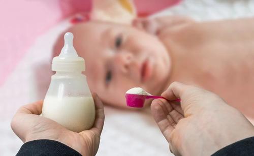 想讓寶寶們吃到有營(yíng)養(yǎng)的母乳 這些誤區(qū)必須要糾正