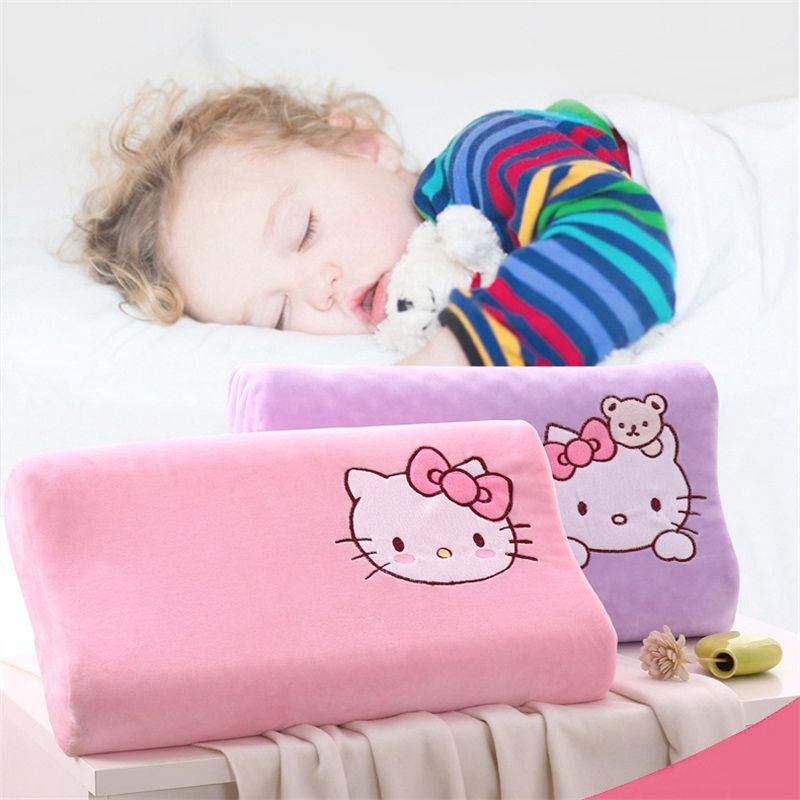 到底要不要給寶寶睡枕頭？跟著親貝網(wǎng)小編一起學(xué)習(xí)