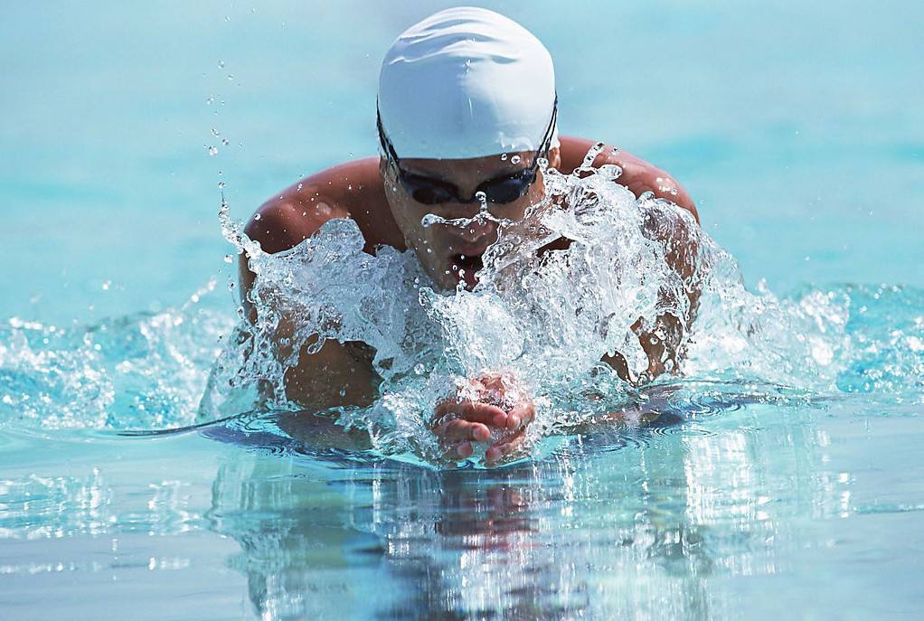 孩子越早學(xué)游泳越好？其實(shí)不然！