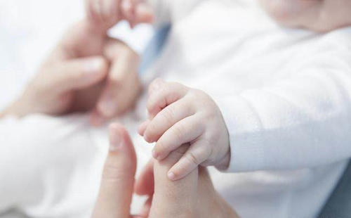 產(chǎn)期臨近的準媽媽看過來，秋季坐月子你需要注意這些