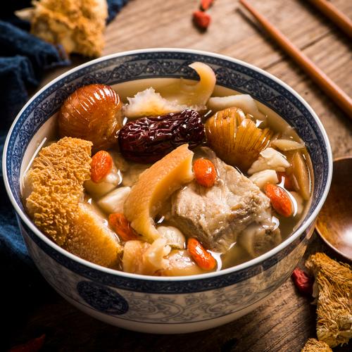 這三種湯孩子喝多了，很容易長不高！