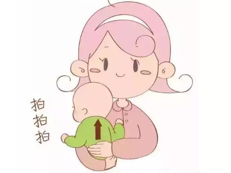 親貝網小編推薦3種拍嗝姿勢，新手寶媽一定要學會