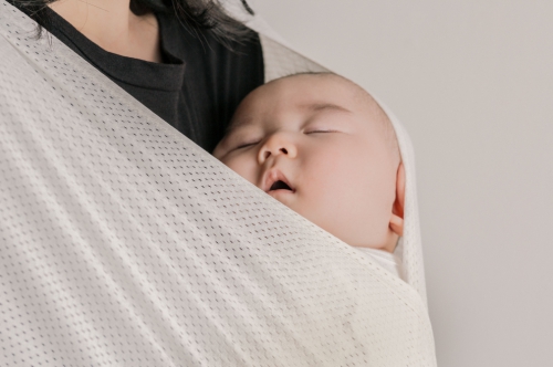 3秒快速哄睡，KONNY秒睡背帶小紅書品牌店正式上線！