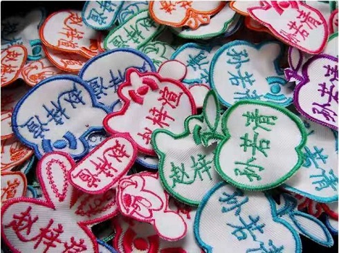 你還在為孩子的名字煩惱嗎？不用跟潮流，換個(gè)思路會(huì)更好