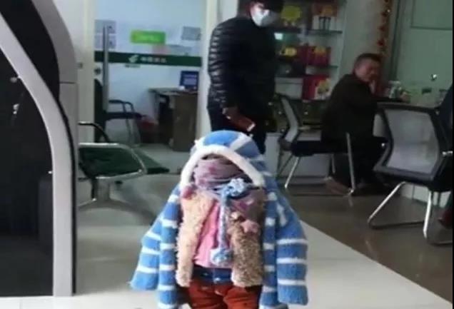 兩代人育兒觀念有差異，這些影響孩子免疫力的育兒誤區(qū)要避開(kāi)