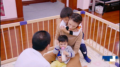 黃圣依長(zhǎng)子安迪臉蛋圓潤(rùn)，網(wǎng)友：以為開了特效