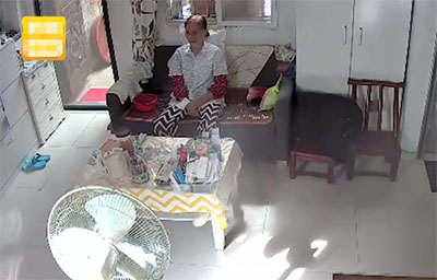 孩子患病離世，外婆獨自一人在家大哭！