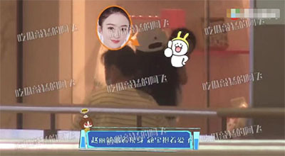 趙麗穎帶兒子逛商場，母子互動超有愛