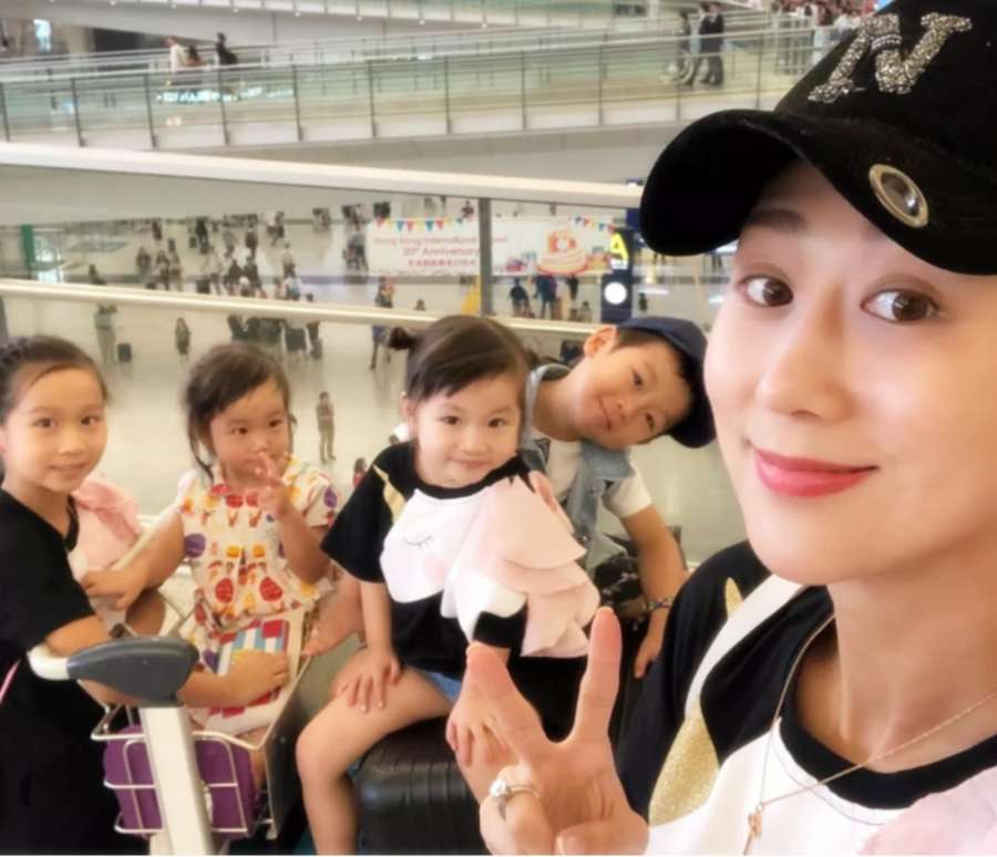 蔣麗莎五年剖四孩，為什么沒(méi)有疤痕？