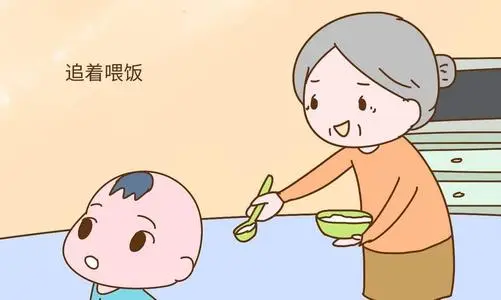 這種喂飯方式正在傷害孩子的健康，家長還不知情