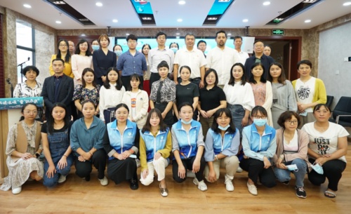 “傳遞溫暖，童筑未來” 公益行動聯(lián)動儀式在曲靖市成功舉辦