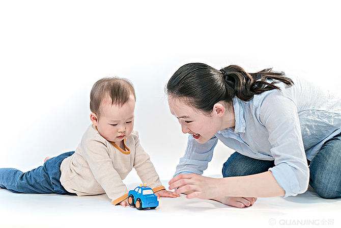 秦昊因女兒被欺負(fù)落淚上熱搜，有這6個特點的孩子，長大后容易受欺負(fù)！