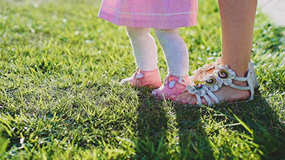 孩子走路太晚是發(fā)育遲緩嗎？多大走路才正常？