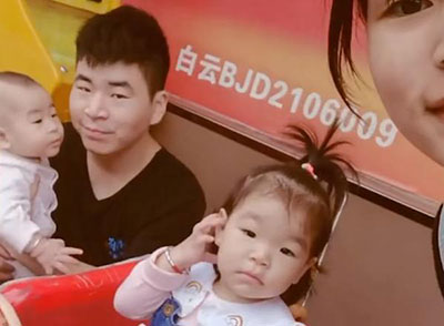 寶媽吐槽一家四口3個人共用一張臉！網(wǎng)友：你不無辜