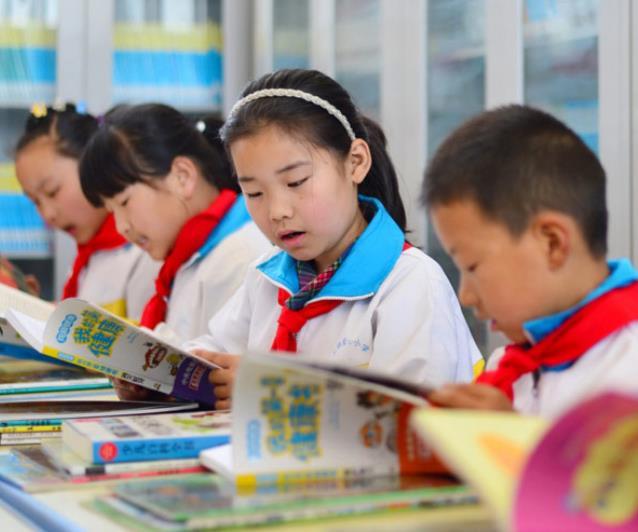 給糾結(jié)要不要給孩子報(bào)興趣班的家長三條建議