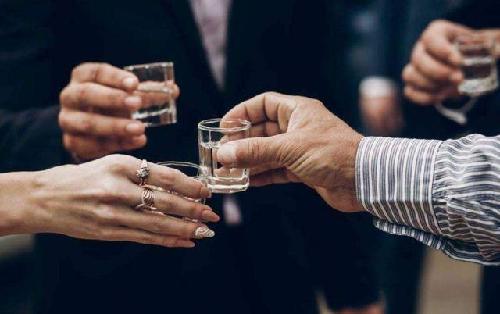 孕期飲酒會(huì)改變嬰兒大腦結(jié)構(gòu)