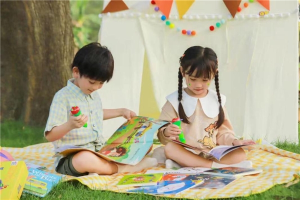 啟蒙早教就用點(diǎn)讀筆，深度培養(yǎng)孩子學(xué)習(xí)能力