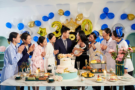 當現(xiàn)代與傳統(tǒng)育兒觀相撞，誰來破“育兒難”的局？