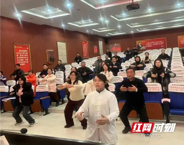衡東縣：全民齊練“八段錦”，中醫(yī)養(yǎng)生促健康