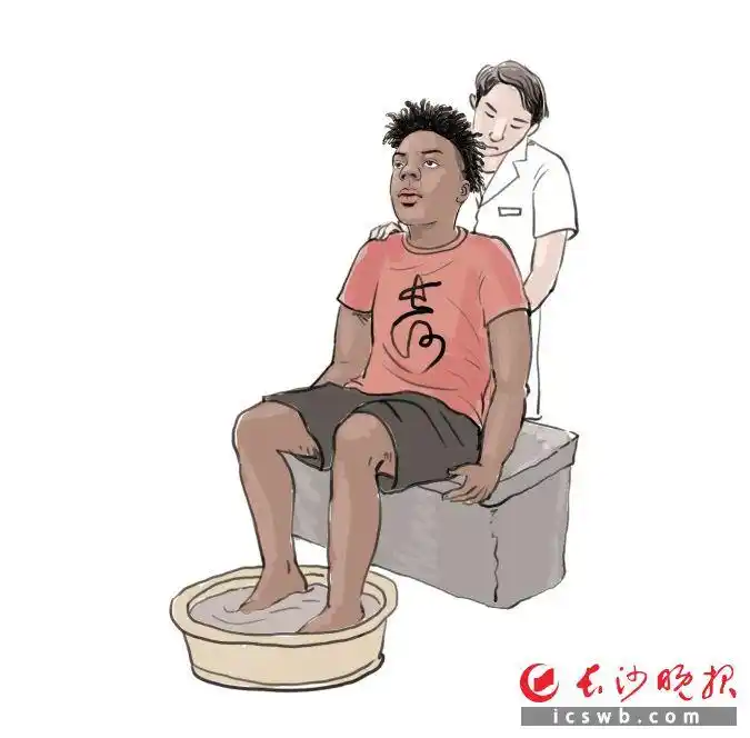 “甲亢哥”直呼舒服 原來(lái)中醫(yī)養(yǎng)生藏著這么多門道